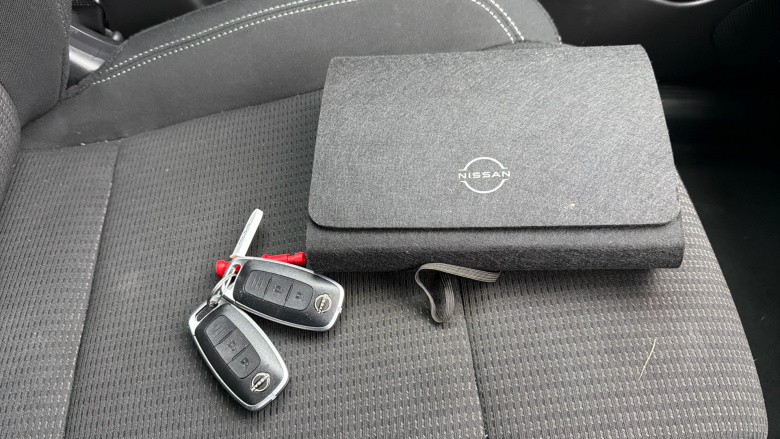 Nissan Qashqai 1.3 DiG-T MH Acenta Premium 5dr Petrol Hatchback